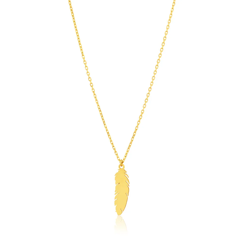 9ct Leaf Pendant on 40 5cm Chain Yellow Gold