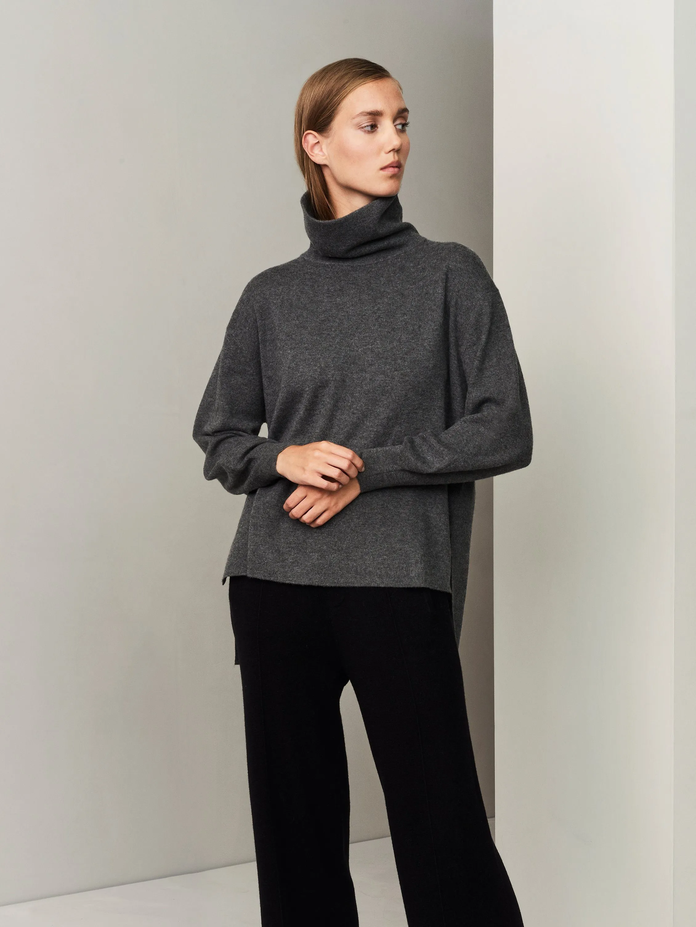 [ECO Cashmere] In the Form Eco-Cashmere Turtleneck Sweater - Dark Grey